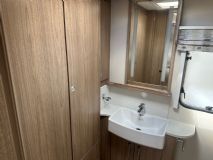 2017 COACHMAN VIP 460 4.jpg